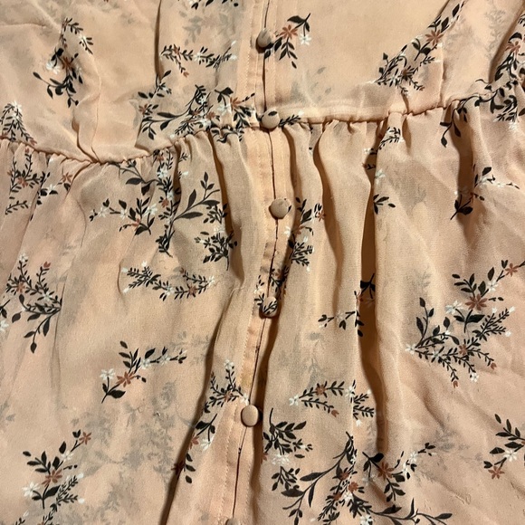 Torrid high low blouse - Picture 2 of 3